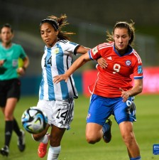 爱游戏sports-智利女足队以不屈毅力，克服困难(智利女足vs阿根廷女足)